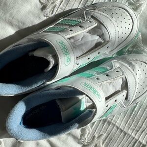 KIDS ADIDAS Sneakers